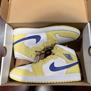 Women’s Air Jordan 1 Mid